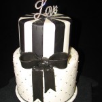 "Black and White" theme wedding cake