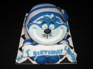 Cheshire cat cake