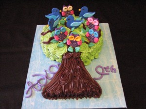 "Owls and Birds in Tree" cake